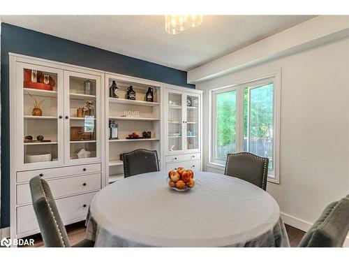 20 Pae Drive, Barrie, ON - Indoor Photo Showing Dining Room