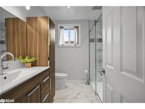 116 Boston Crescent, Hamilton, ON - Indoor Photo Showing Bathroom