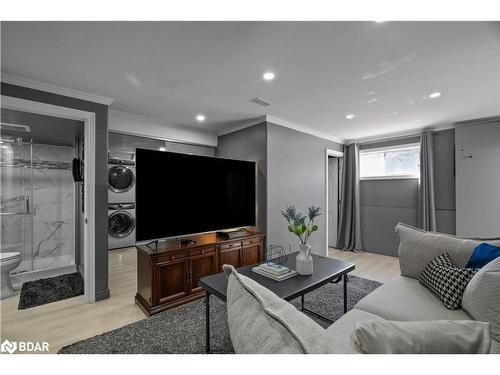 116 Boston Crescent, Hamilton, ON - Indoor Photo Showing Living Room