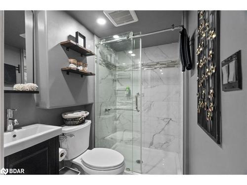 116 Boston Crescent, Hamilton, ON - Indoor Photo Showing Bathroom