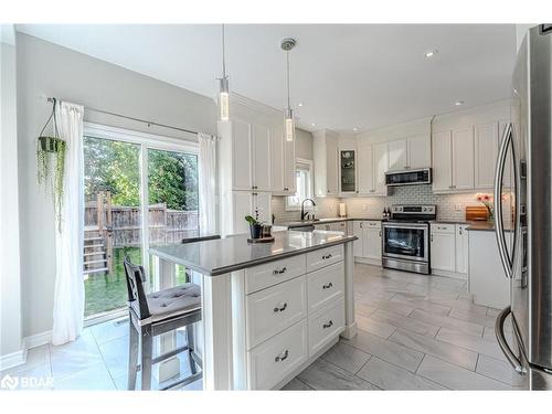 6 Laurelwood Lane, Barrie, ON - Indoor Photo Showing Kitchen With Stainless Steel Kitchen