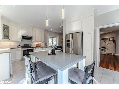 6 Laurelwood Lane, Barrie, ON - Indoor Photo Showing Kitchen With Stainless Steel Kitchen With Upgraded Kitchen