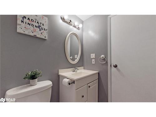 10-648 Doon Village Road, Kitchener, ON - Indoor Photo Showing Bathroom