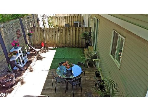 10-648 Doon Village Road, Kitchener, ON - Outdoor