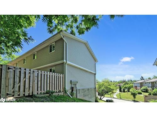 10-648 Doon Village Road, Kitchener, ON - Outdoor With Exterior