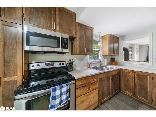 1182 5 Line S, Oro-Medonte, ON - Indoor Photo Showing Kitchen With Double Sink