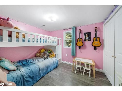 1182 5 Line S, Oro-Medonte, ON - Indoor Photo Showing Bedroom