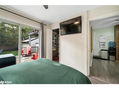 1182 5 Line S, Oro-Medonte, ON - Indoor Photo Showing Bedroom