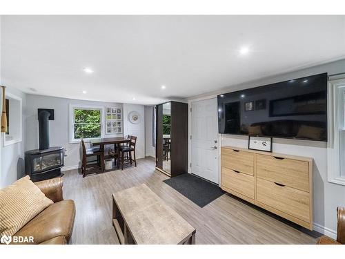 1182 5 Line S, Oro-Medonte, ON - Indoor Photo Showing Living Room With Fireplace