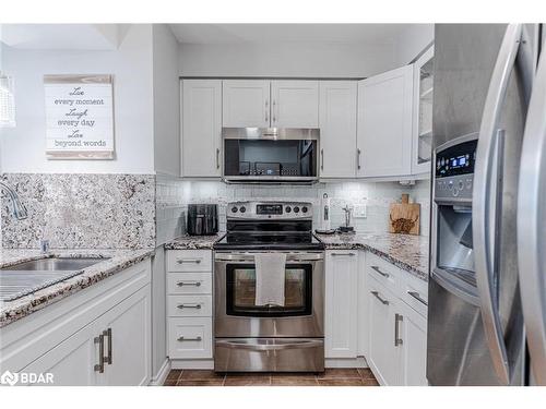 1103-150 Dunlop Street E, Barrie, ON - Indoor Photo Showing Kitchen With Upgraded Kitchen