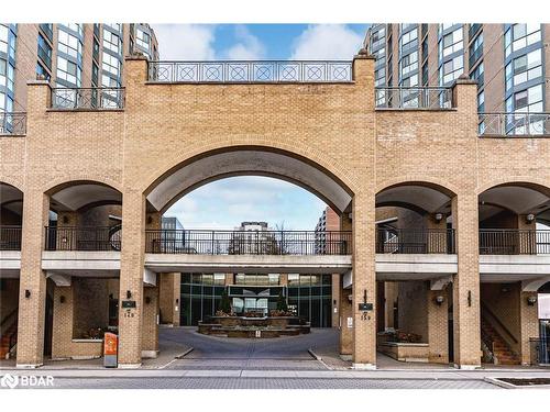 1103-150 Dunlop Street E, Barrie, ON - Outdoor