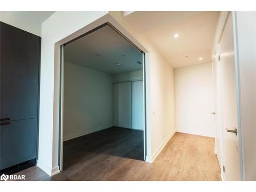 39 Mary Street, Barrie, ON - Indoor Photo Showing Other Room