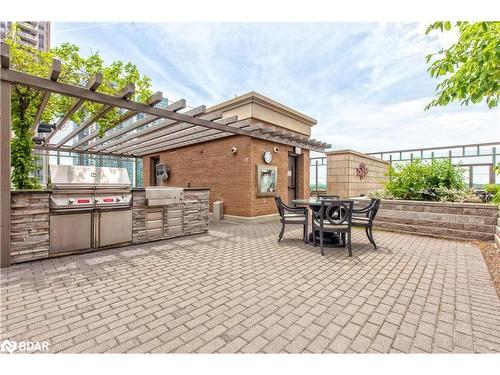 307-385 Prince Of Wales Drive, Mississauga, ON - Outdoor With Exterior