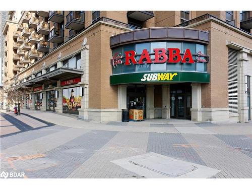 307-385 Prince Of Wales Drive, Mississauga, ON - Outdoor