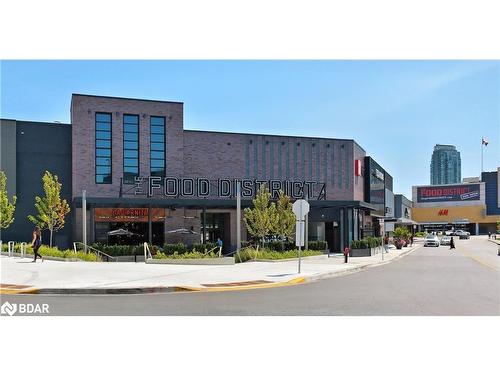 307-385 Prince Of Wales Drive, Mississauga, ON - Outdoor