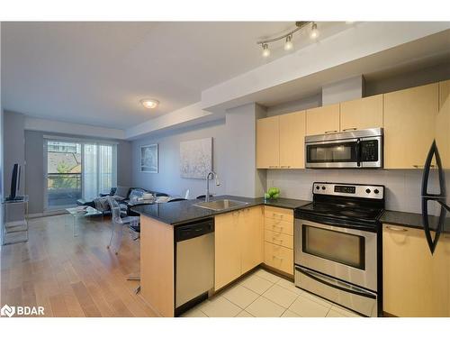 307-385 Prince Of Wales Drive, Mississauga, ON - Indoor Photo Showing Kitchen