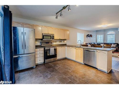 30 Hewitt Place, Barrie, ON - Indoor Photo Showing Kitchen With Stainless Steel Kitchen With Double Sink