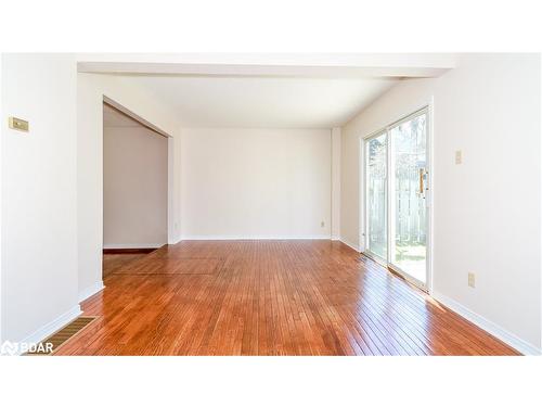 82 Melinda Crescent, Barrie, ON - Indoor Photo Showing Other Room