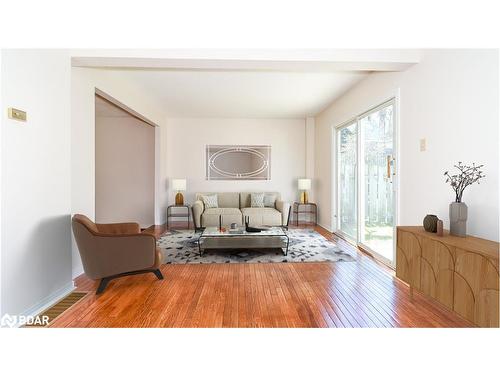 82 Melinda Crescent, Barrie, ON - Indoor Photo Showing Living Room