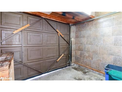 82 Melinda Crescent, Barrie, ON - Indoor