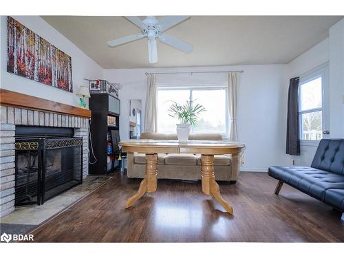 57-19 Dawson Drive, Collingwood, ON - Indoor With Fireplace