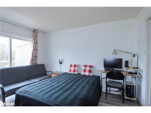 57-19 Dawson Drive, Collingwood, ON - Indoor Photo Showing Bedroom
