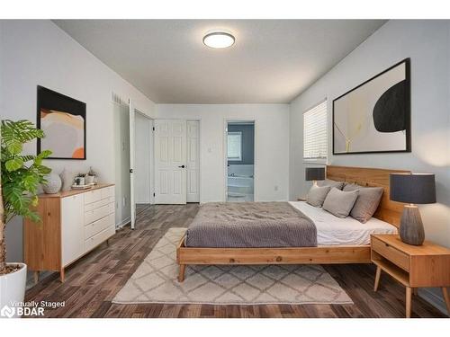 22 River Ridge Road, Barrie, ON - Indoor Photo Showing Bedroom