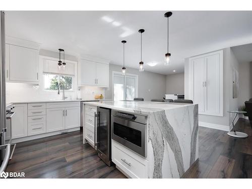 1193 Sunnidale Rd Road, Barrie, ON - Indoor Photo Showing Kitchen With Upgraded Kitchen