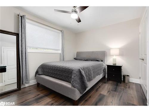 1193 Sunnidale Rd Road, Barrie, ON - Indoor Photo Showing Bedroom