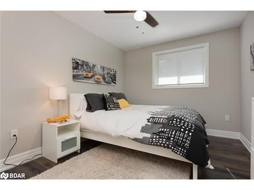1193 Sunnidale Rd Road, Barrie, ON - Indoor Photo Showing Bedroom