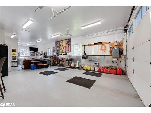 1193 Sunnidale Rd Road, Barrie, ON - Indoor Photo Showing Garage