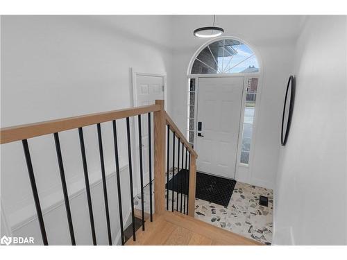 90 Larkin Drive, Barrie, ON - Indoor Photo Showing Other Room