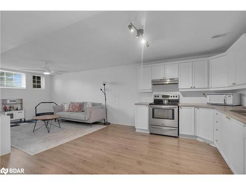 90 Larkin Drive, Barrie, ON - Indoor Photo Showing Kitchen