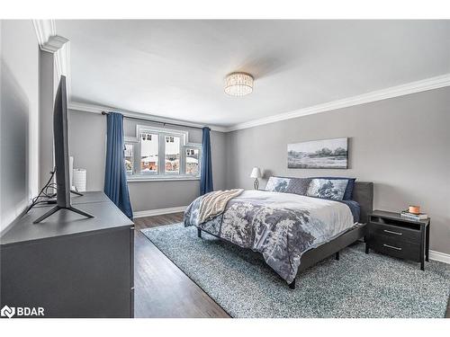 99 Mcintyre Drive, Barrie, ON - Indoor Photo Showing Bedroom