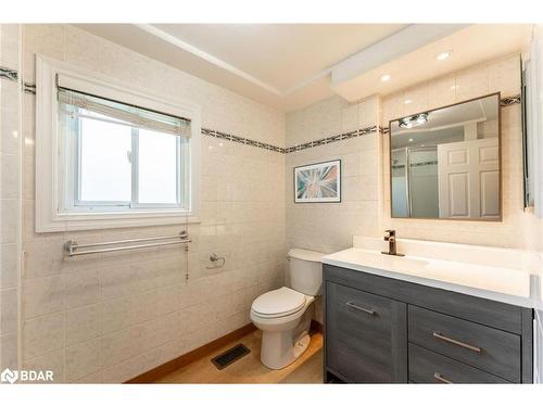 262 Duckworth Street, Barrie, ON - Indoor Photo Showing Bathroom