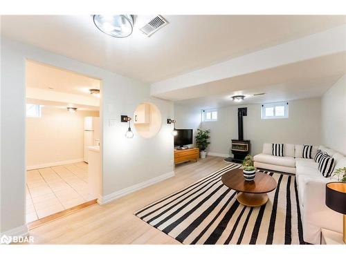 262 Duckworth Street, Barrie, ON - Indoor