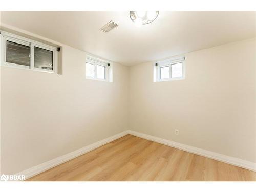 262 Duckworth Street, Barrie, ON - Indoor Photo Showing Other Room