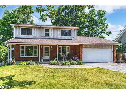 39 Grandview Crescent, Oro-Medonte, ON - Outdoor With Facade