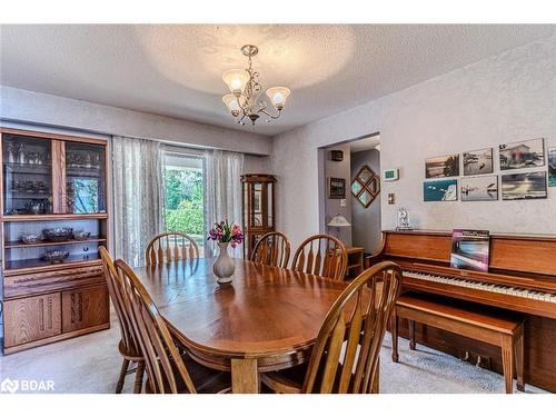 39 Grandview Crescent, Oro-Medonte, ON - Indoor Photo Showing Dining Room