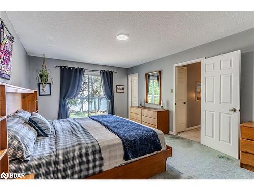 39 Grandview Crescent, Oro-Medonte, ON - Indoor Photo Showing Bedroom