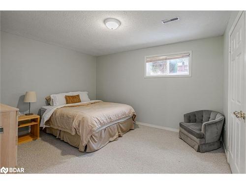 63 Mapleton Avenue, Barrie, ON - Indoor Photo Showing Bedroom