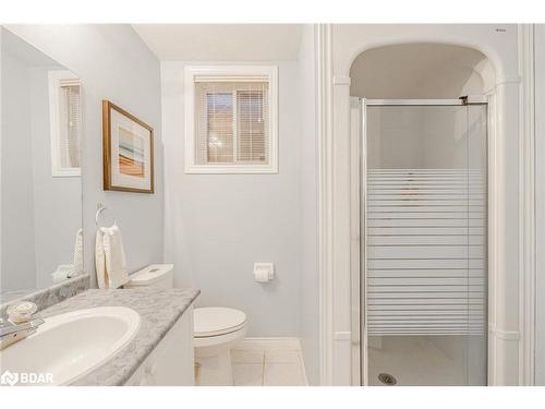 63 Mapleton Avenue, Barrie, ON - Indoor Photo Showing Bathroom