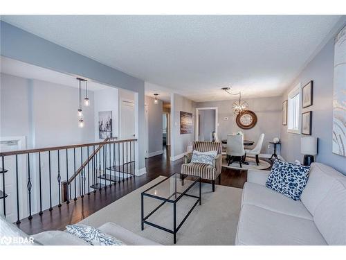 63 Mapleton Avenue, Barrie, ON - Indoor Photo Showing Living Room