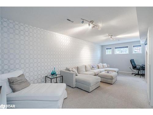 63 Mapleton Avenue, Barrie, ON - Indoor