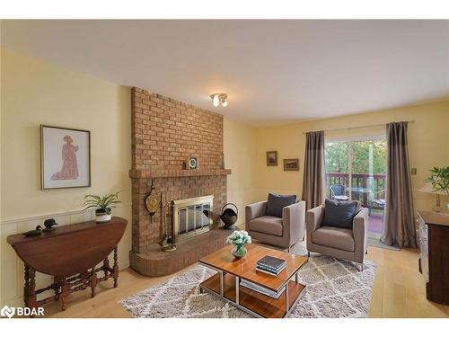4207 Trapper Crescent, Mississauga, ON - Indoor Photo Showing Living Room With Fireplace