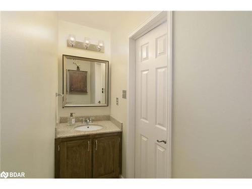 4207 Trapper Crescent, Mississauga, ON - Indoor Photo Showing Bathroom