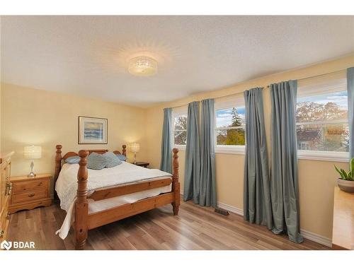 4207 Trapper Crescent, Mississauga, ON - Indoor Photo Showing Bedroom