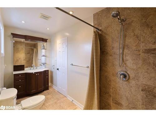 4207 Trapper Crescent, Mississauga, ON - Indoor Photo Showing Bathroom