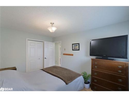 4207 Trapper Crescent, Mississauga, ON - Indoor Photo Showing Bedroom