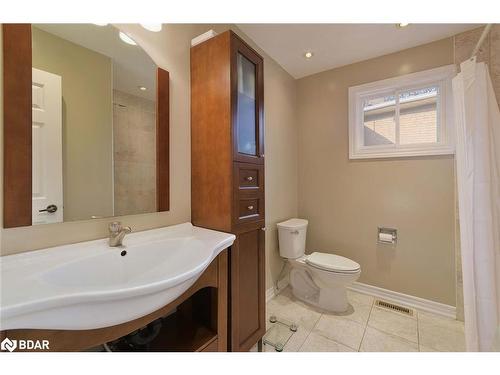 4207 Trapper Crescent, Mississauga, ON - Indoor Photo Showing Bathroom